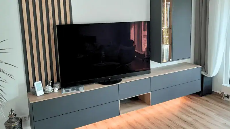 Wohnwand Wohnwand nach Maß für das Wohnzimmer mit individueller Planung und hochwertiger Oberfläche